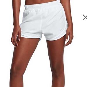 White nike women’s shorts